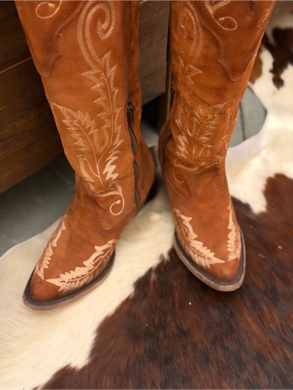 Corral Embroidered Knee High Brown Suede - Picture 3 of 11